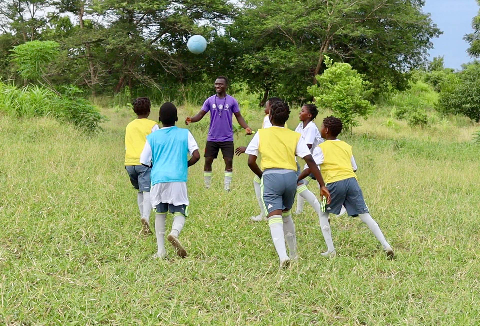 CIS University Cruzada por los Niños NGO and the Real Madrid return to Gorongosa, Mozambique