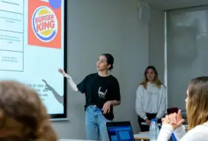 how to become a marketing manager