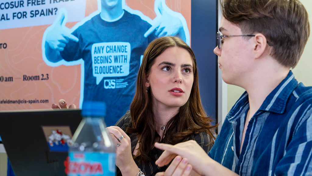 CIS University Las hermanas Marks de Estados Unidos a Madrid 3